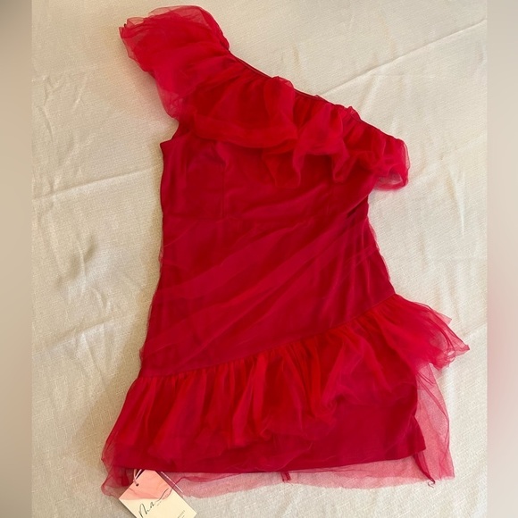 MEW MEWS FASHION Dresses & Skirts - NWT MEW MEWS FASHION Women’s Ruffle One Shoulder Statement Dress, Size XL